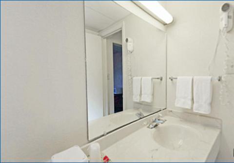 Americas Best Value Inn Winchester Room photo